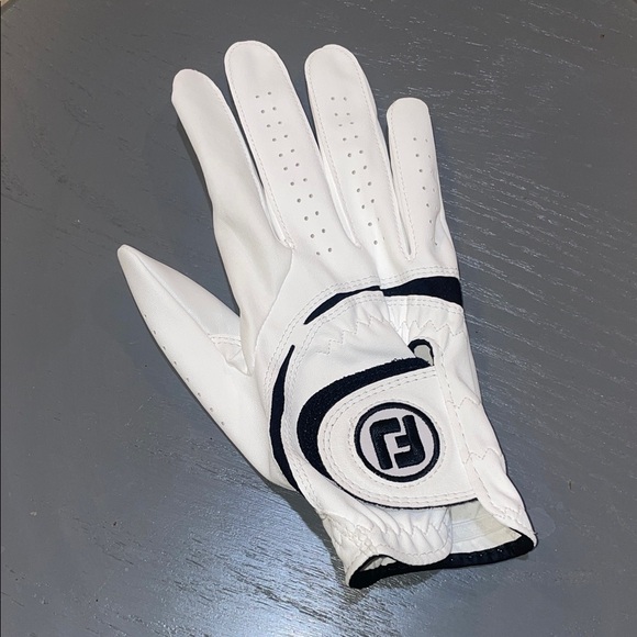 Foot Joy Accessories - Foot Joy right handed golf glove for left-handed player, size medium